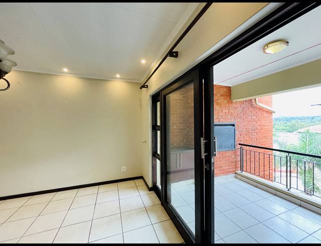3 BEDROOM APARTMENT RENTED IN SUNNINGHILL